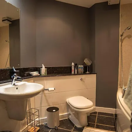 Apartment Large Boutique Harbourside Apartment - Football Table (Adults Only) *