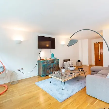 Large Boutique Harbourside Apartment - Football Table (Adults Only) * Bristol